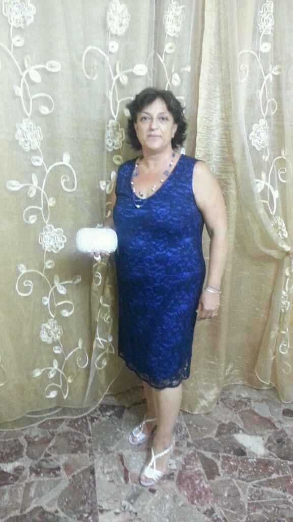 L'abito di mia mamma ma non è convinta - 1