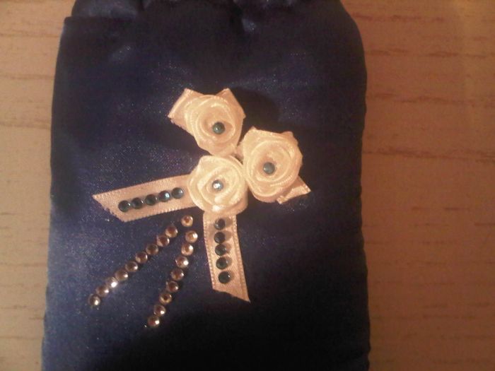 portafazzoletti/portacellulare dettaglio