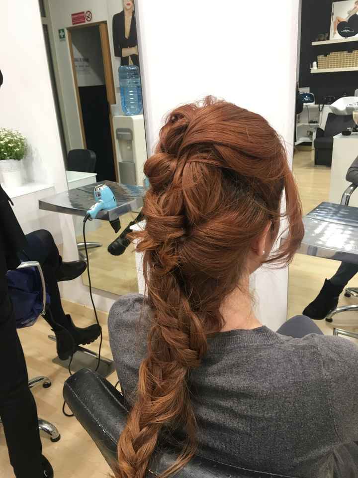  Prova acconciatura... consigli... da notare che la parte superiora e molto simile... la parte sotto