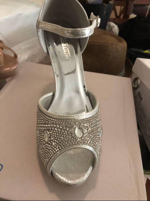 Il colore delle vostre scarpe 👠 - 1