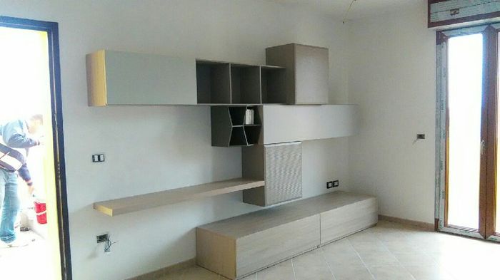 Mobili quasi al completo - 5