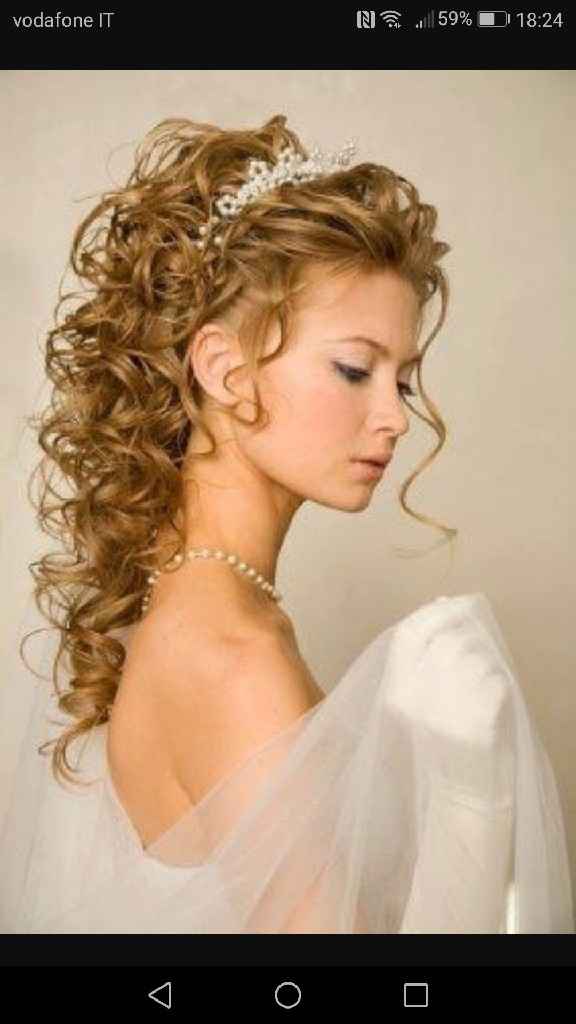  Acconciatura capelli ricci - 1