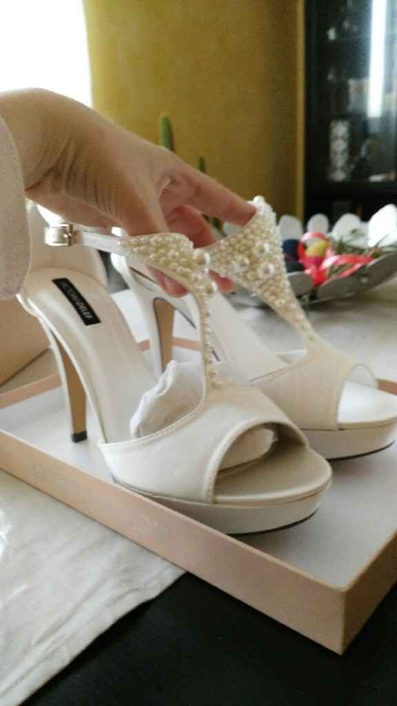 Mi fate vedere le vostre scarpe? - 2