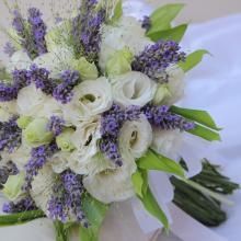 bouquet lisiantus,rose e lavanda
