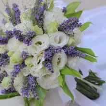 bouquet lisiantus,rose e lavanda