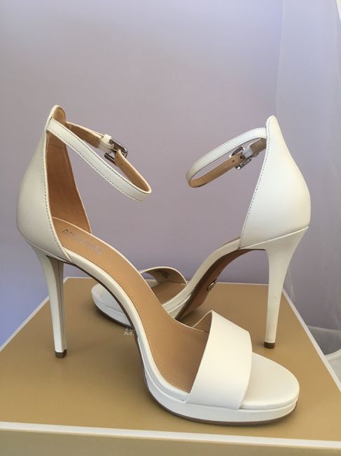 👠 👠👠👠 - 1