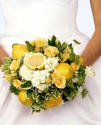 Addobbi floreali con limoni 8