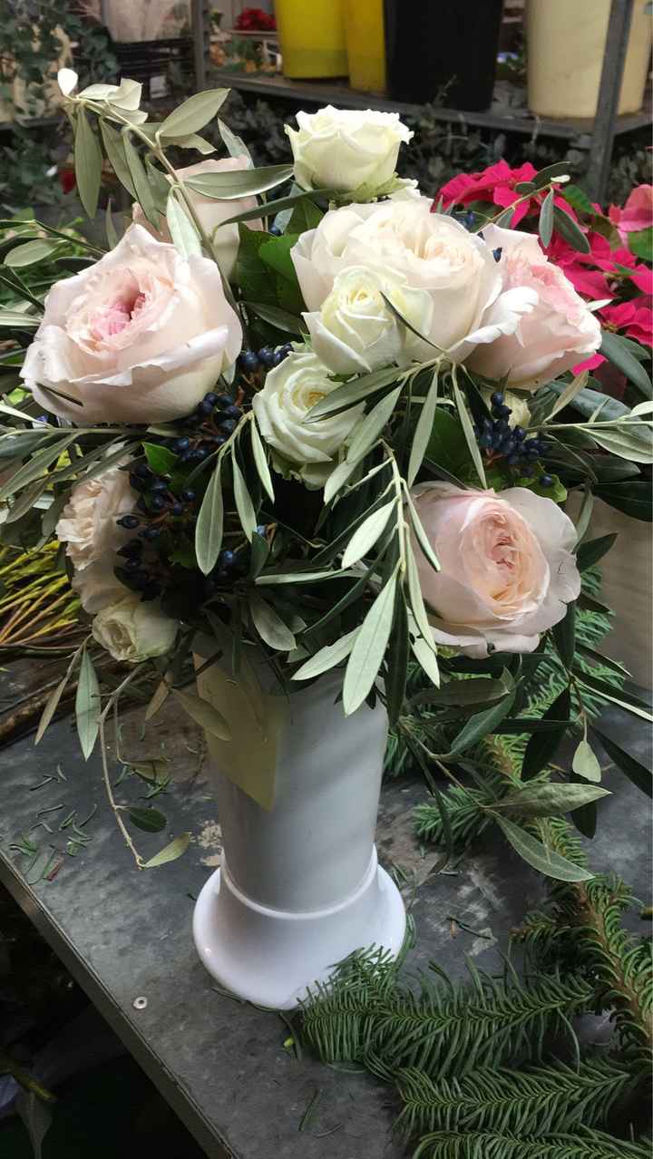  Domani mi sposo  😍 sono appena stata a vedere il mio bouquet e i centrotavola - 1