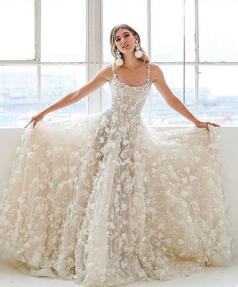 7 designer di abiti da sposa, chi preferite? 8