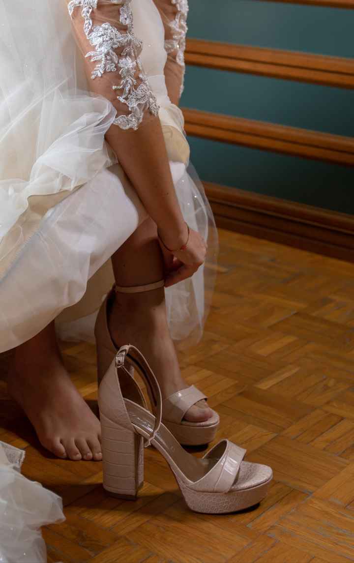 Foto scarpe indossate - 1