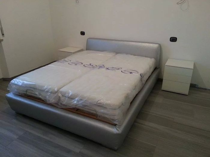 Camera da letto arrivata e montata - 1