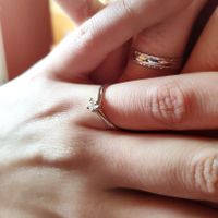 Parlaci del tuo anello di fidanzamento e scarica il regalo - 1