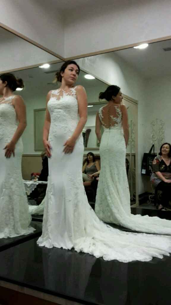 Mi fate vedere i vostri abiti? - 1