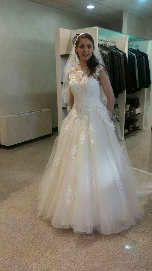 Chi mi fa vedere gli abiti che pensavate di scegliere e poi avete cambiato? - 2