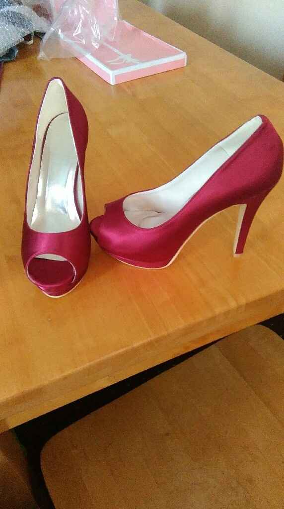 Le scarpe che volevo...ma un pelino grandi. help! - 1