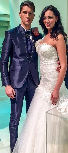 abito da donna e uomo sposi...