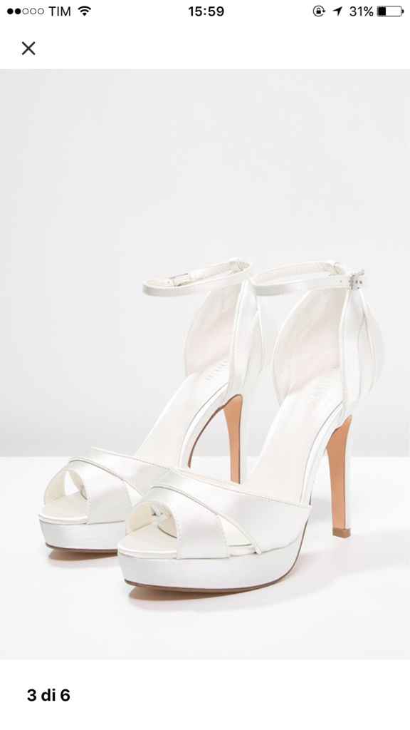 Prima vestito e poi scarpe o viceversa? - 1