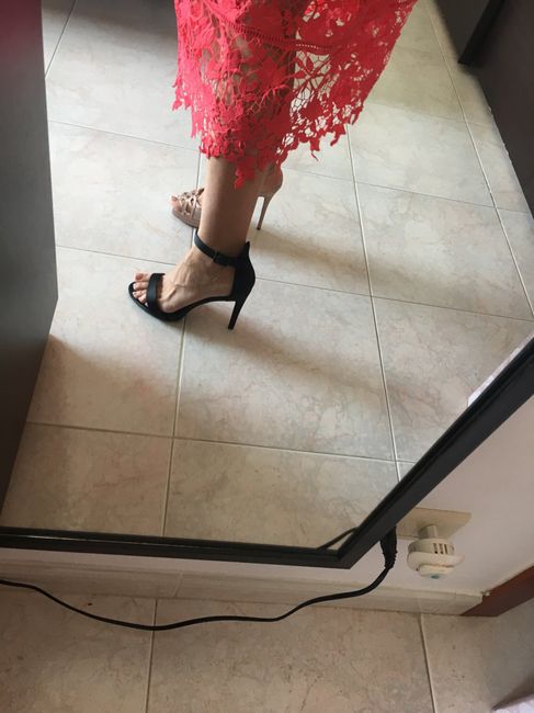 Scarpe nere o chiare - 3