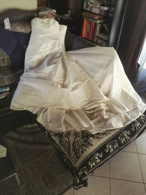 Dopo il matrimonio, il vostro abito da sposa come sta? - 1