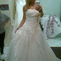 Guarda l'abito da sposa! - 1