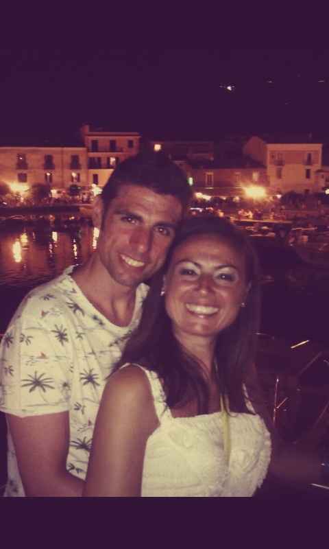 Sondaggio :) chi è il "bello"della coppia?  - 1