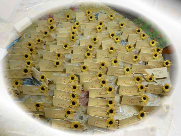 segna posto matrimonio con girasoli