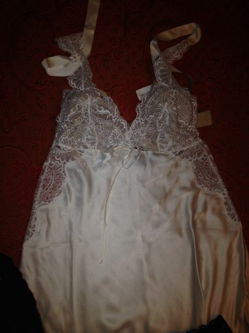 E anke intimo preso x trucco e parrucco e prima notte - 1