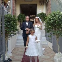 Uscita da casa con papà e la mia piccola damigella 