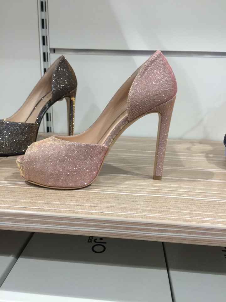 Scarpe forse trovate - 1