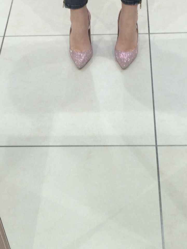 Scarpe forse trovate - 2