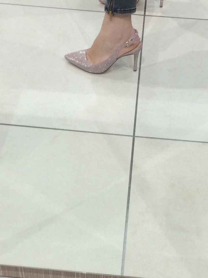 Scarpe forse trovate - 3