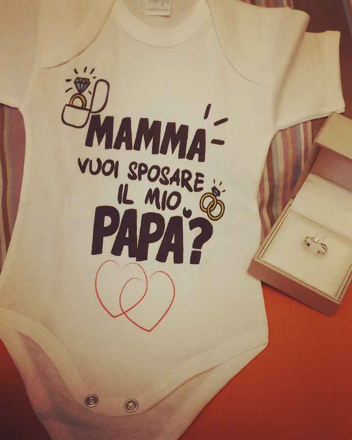 E ora mostraci una foto del tuo anello di fidanzamento! - 1