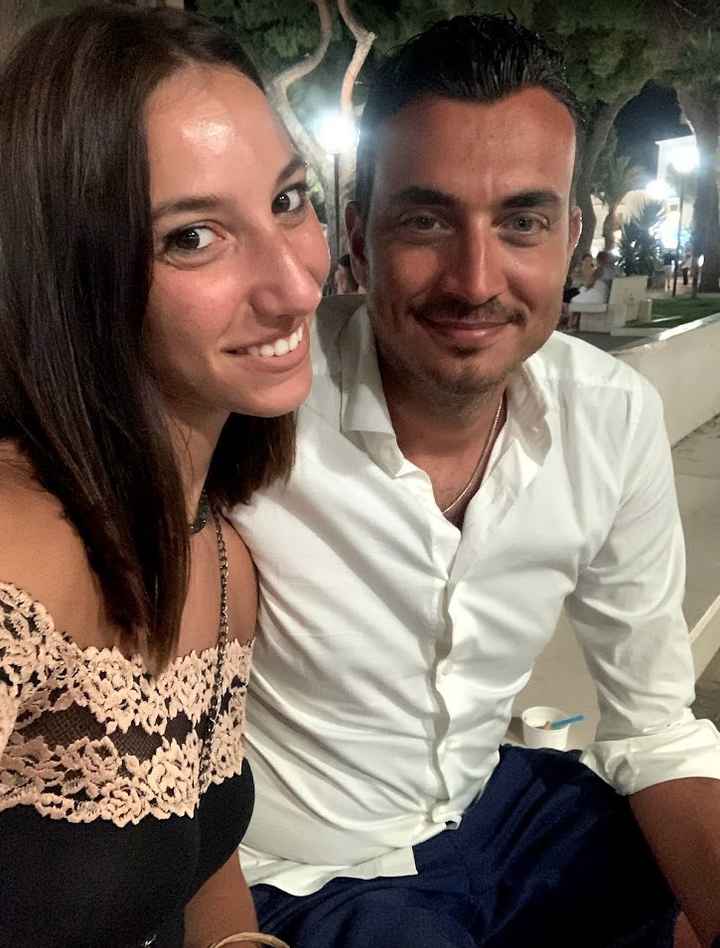 Postate una foto di voi due 👇 - 1