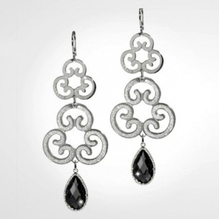 orecchini,i suoi preferiti