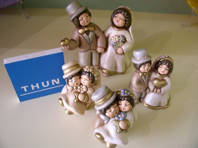 8 - Bomboniera sposini thun