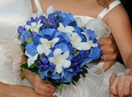 Club della sposa con il bouquet colorato: - 1
