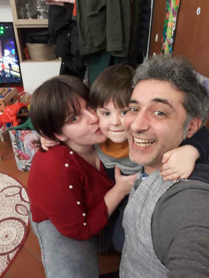 Postate una foto di voi due 👇 - 1