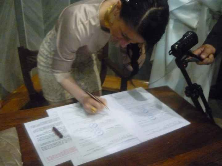 Il momento delle firme