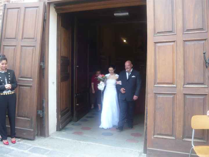 L'uscita dalla chiesa