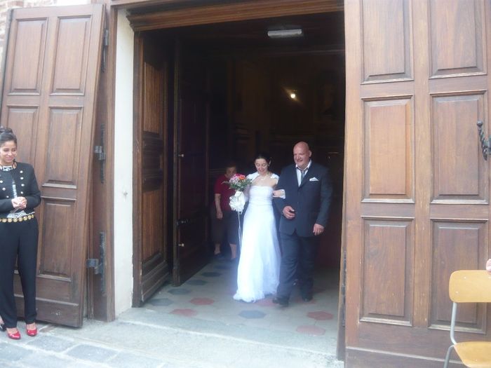 L'uscita dalla chiesa
