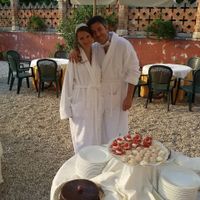 Merenda nuziale in accappatoio