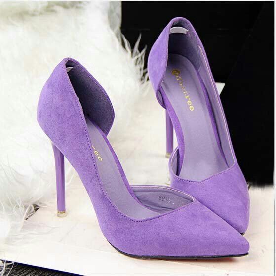 Mi fate vedere le vostre scarpe? - 1
