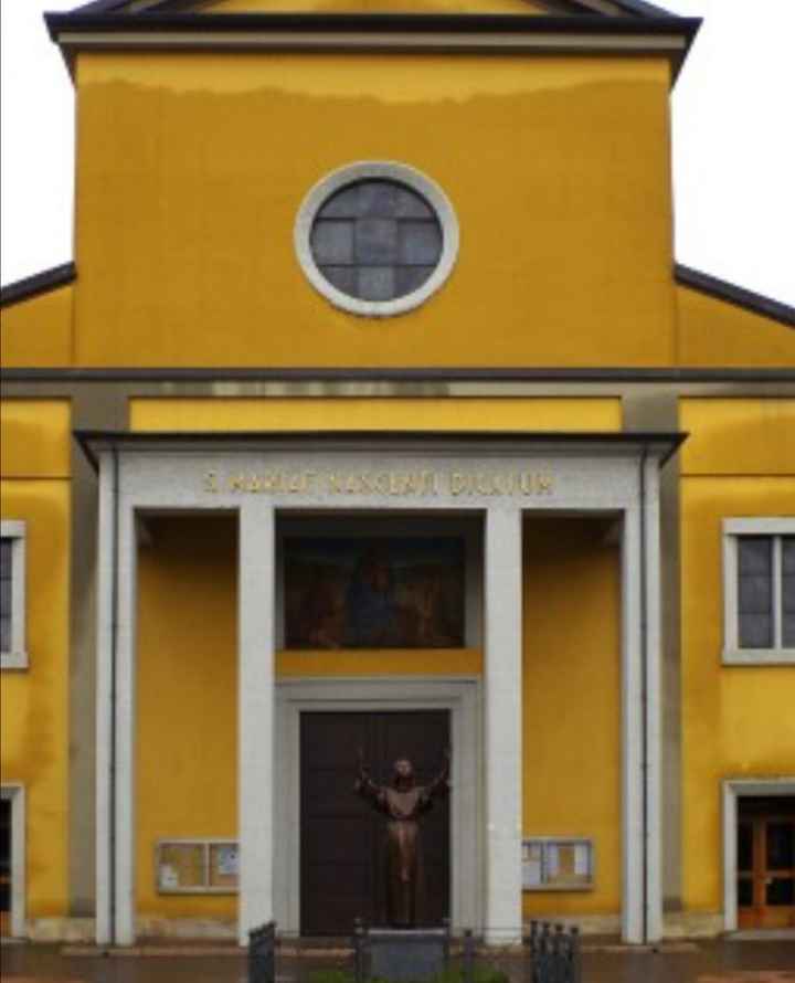 Addobbi fuori chiesa - 1