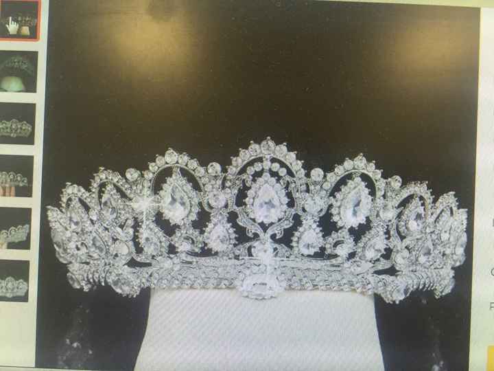 Vi piace questa tiara? - 1