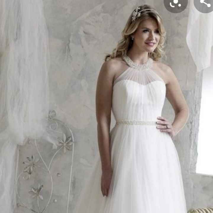 Scollatura halter (americana) e acconciature: mi fate vedere le vostre? - 1