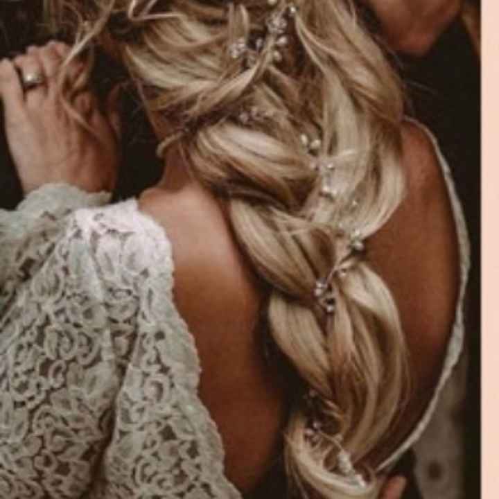 Scollatura halter (americana) e acconciature: mi fate vedere le vostre? - 4