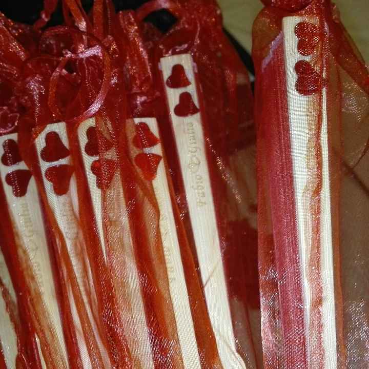 Modificare data matrimonio incisa nei ventagli di legno - 1