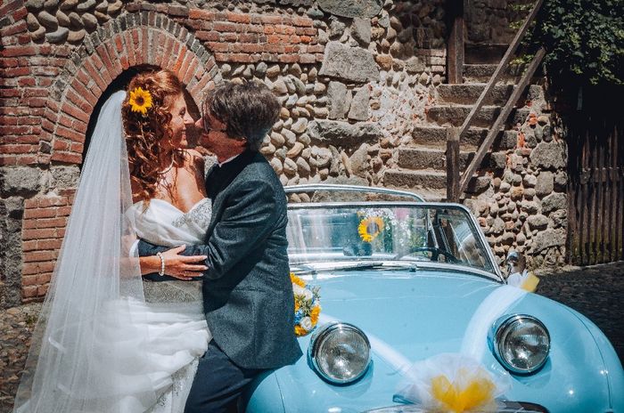 Acconciatura con fiori tra i capelli - 4