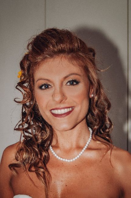 Acconciatura sciolta o semiraccolto mossa 8