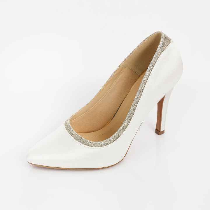 Scarpe adatte all'abito - 1